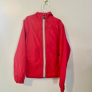 Peekaboo Beans Break Free hooded rain jacket.